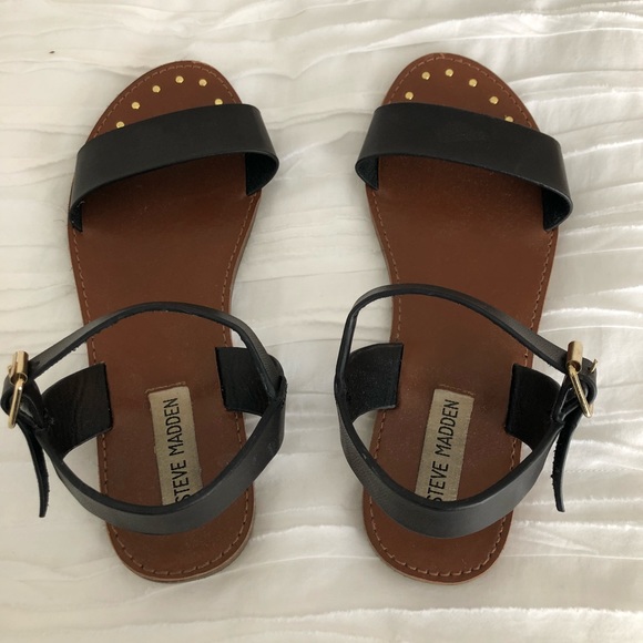 Steve Madden Donddi Flat Sandals - Picture 2 of 3